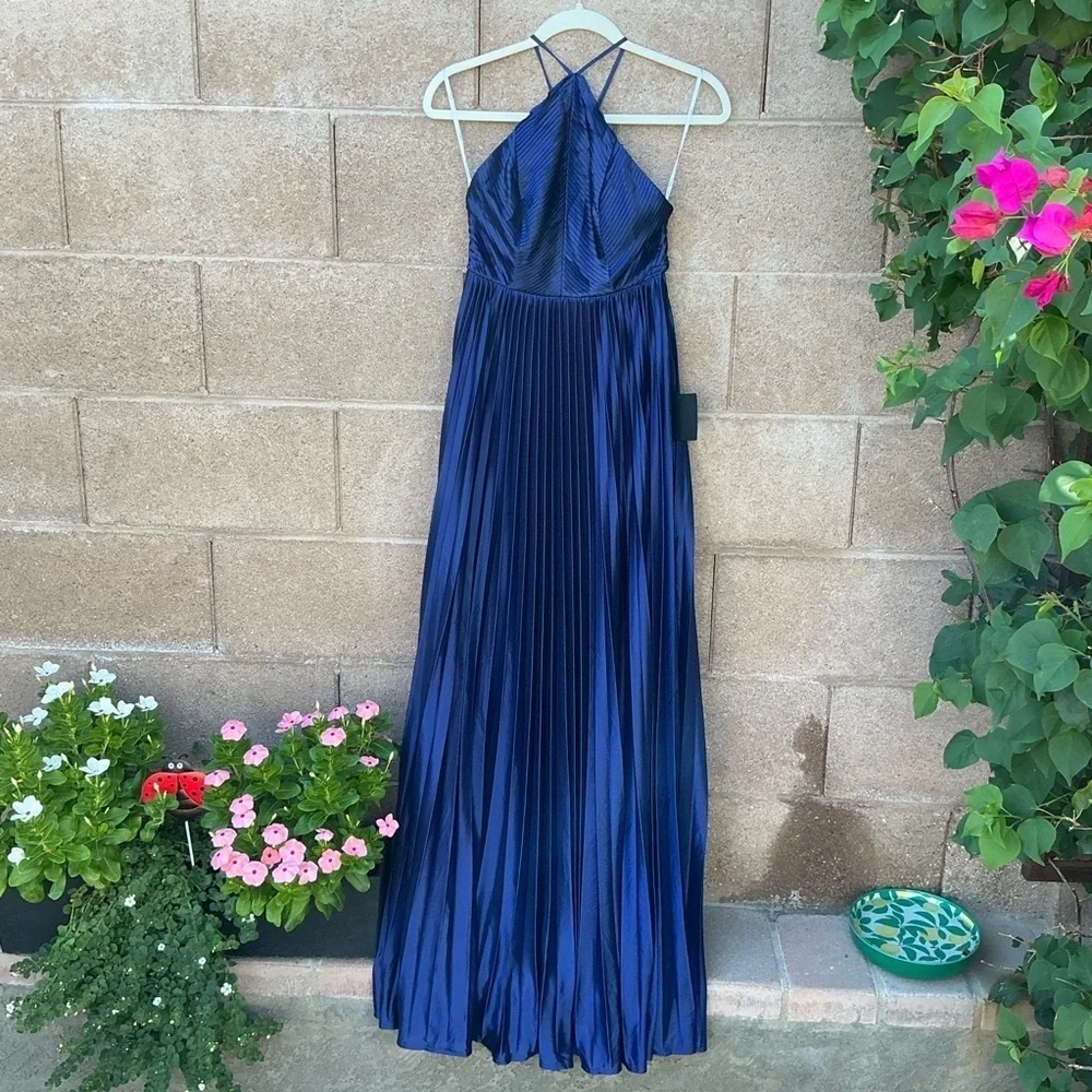NWT Lulu’s Elaborate Charm Navy Blue Satin Pleated Backless Maxi Dress Small